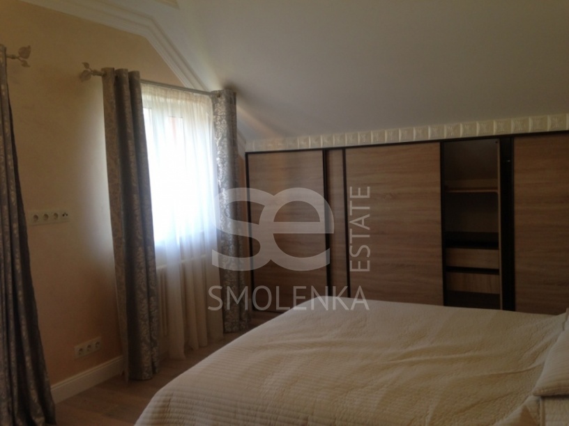 Продажа коттеджа, площадь 200 кв.м., Минское, пл. уч. 16 сот