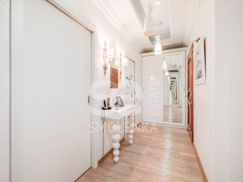 Аренда квартиры, площадь 257.8 кв.м., 3 этаж, Победы пл, 2к3