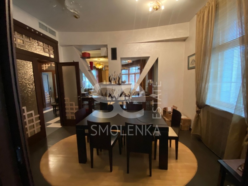 Продажа квартиры, площадь 154 кв.м., 3 этаж, 1-й Зачатьевский пер, 6стр1