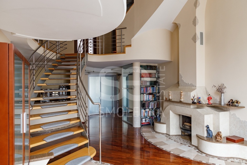 Продажа квартиры, площадь 467 кв.м., 6 этаж, Сосновая ул, 16к1