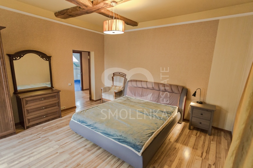 Аренда дома, площадь 230 кв.м., КП территория Знаменское Поле, Горьковское, пл. уч. 10 сот