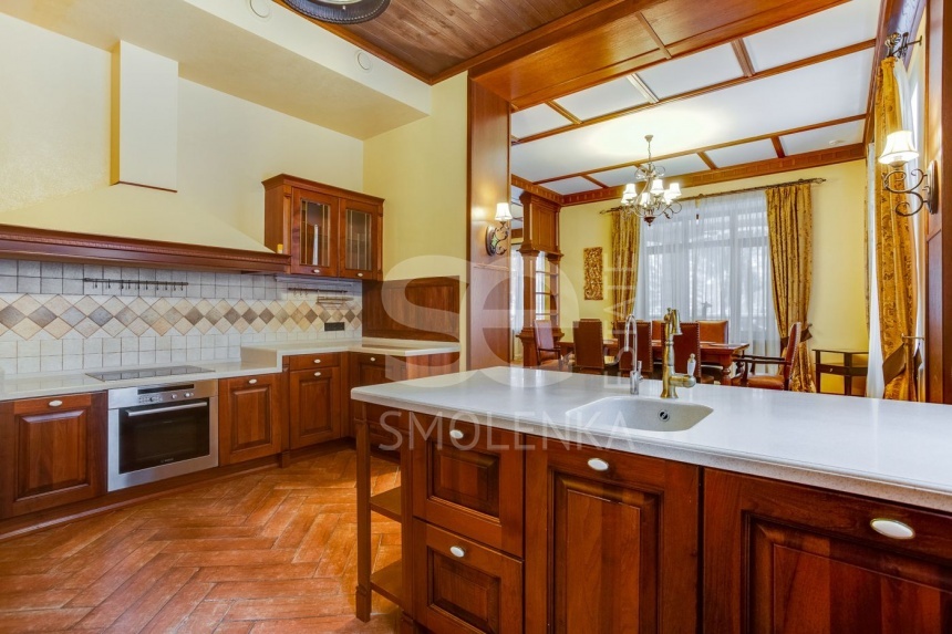 Аренда дома, площадь 830 кв.м., 54, Дмитровское, пл. уч. 65 сот