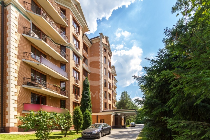 Продажа квартиры, площадь 222 кв.м., 2 этаж, Сосновая ул, 16к1