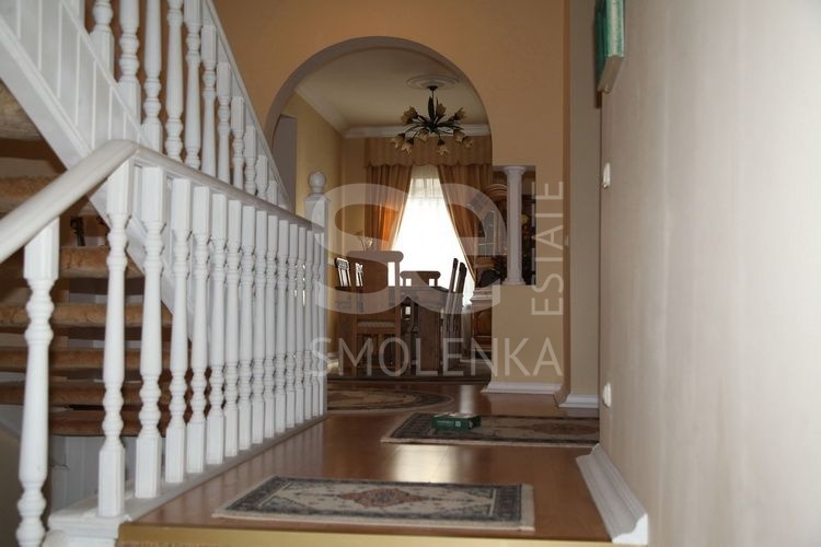 Продажа коттеджа, площадь 350 кв.м., КП НИИ Радио, Минское, пл. уч. 15 сот