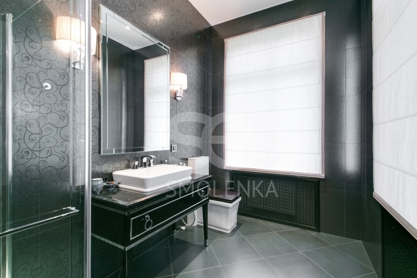 Продажа дома, площадь 980 кв.м., КП Монолит, Новорижское, пл. уч. 35 сот