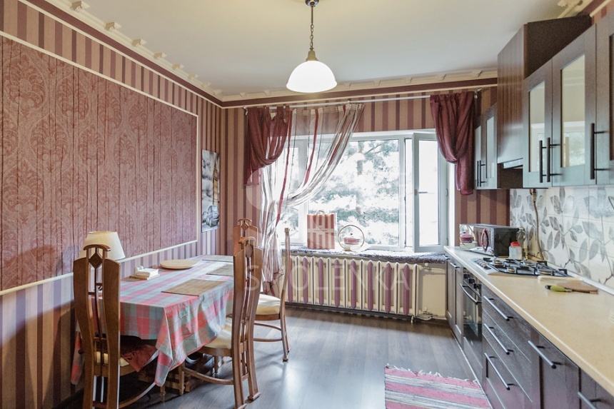 Продажа дома, площадь 230 кв.м., КП территория Знаменское Поле, Рублево-Успенское, пл. уч. 10 сот