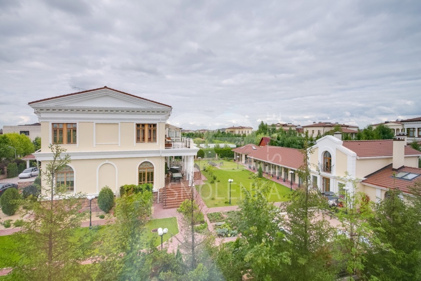 Продажа дома, площадь 980 кв.м., КП Монолит, Новорижское, пл. уч. 35 сот