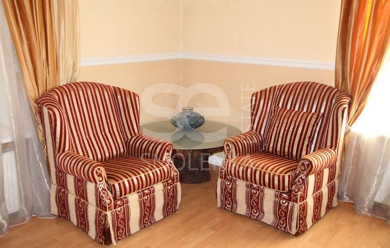Продажа коттеджа, площадь 350 кв.м., КП НИИ Радио, Минское, пл. уч. 15 сот