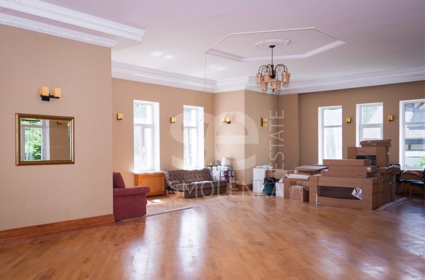 Продажа дома, площадь 1200 кв.м., Минское, пл. уч. 30 сот