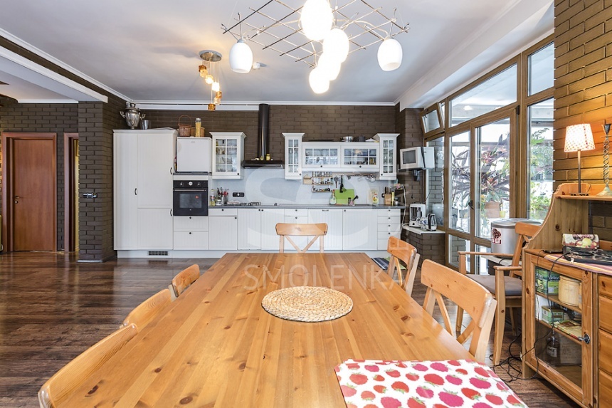 Продажа дома, площадь 200 кв.м., Рублево-Успенское, пл. уч. 10 сот