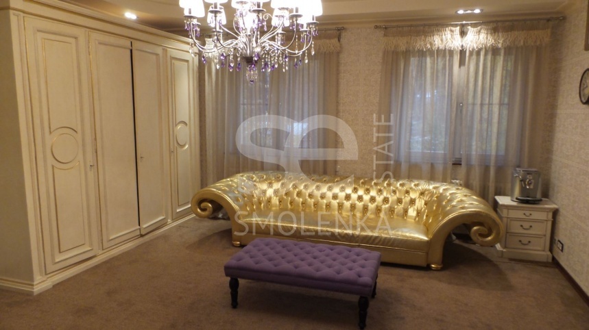 Продажа дома, площадь 1400 кв.м., КП Красная поляна, Рублево-Успенское, пл. уч. 40 сот