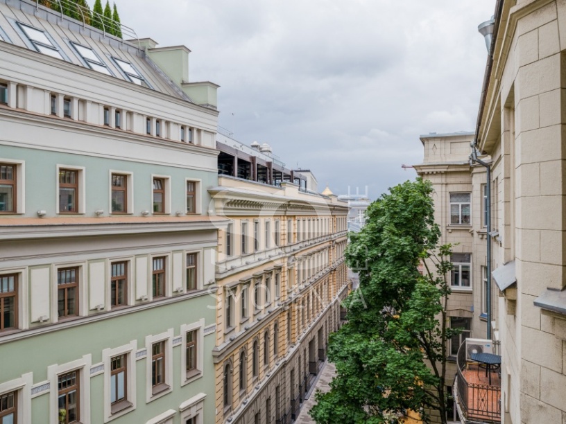 Аренда квартиры, площадь 225 кв.м., 5 этаж, Романов пер, 5