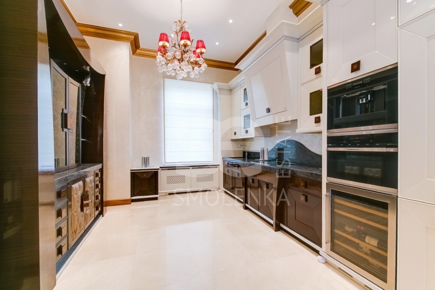 Продажа дома, площадь 980 кв.м., КП Монолит, Новорижское, пл. уч. 35 сот