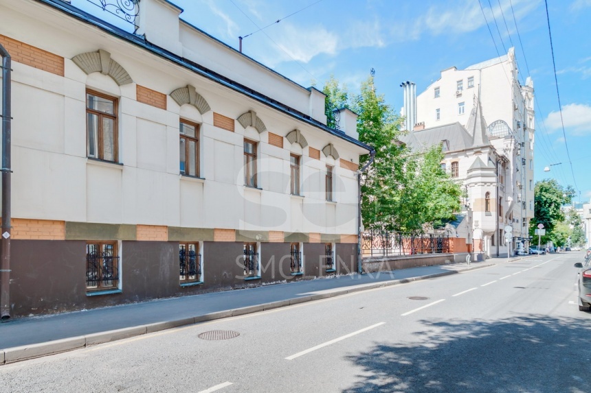 Аренда ОСЗ / особняка, площадь 383.5 кв.м., 1 этаж, Трехпрудный пер, 9 с7, район Тверской