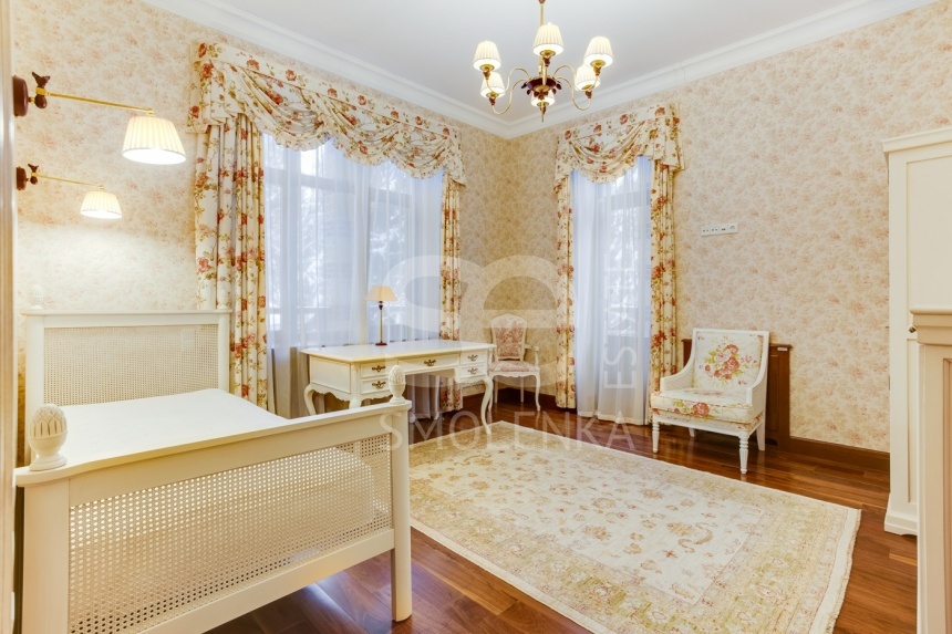 Продажа дома, площадь 830 кв.м., 54, Дмитровское, пл. уч. 65 сот