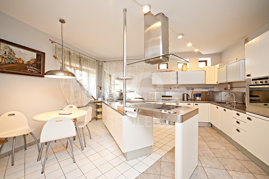 Продажа дома, площадь 315 кв.м., КП Николина Гора, Рублево-Успенское, пл. уч. 21 сот