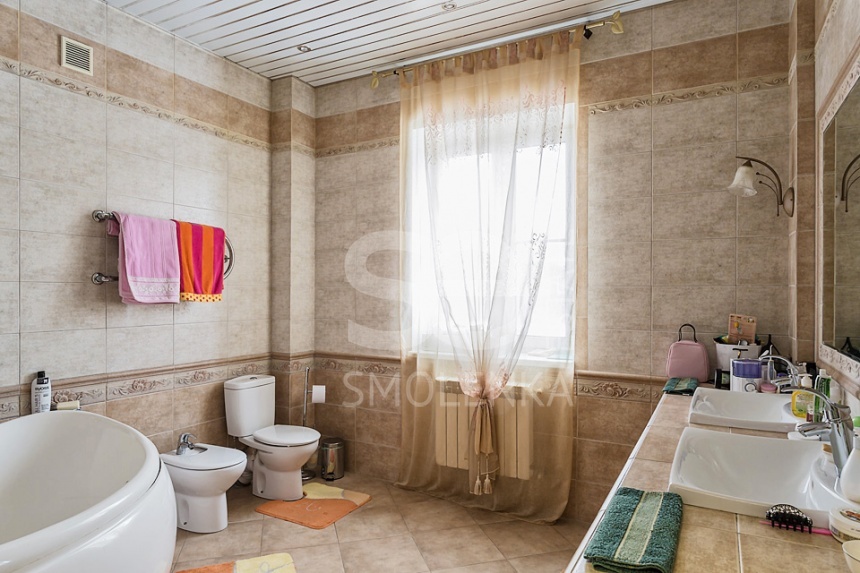 Продажа дома, площадь 950 кв.м., КП Власово, Киевское, пл. уч. 20 сот