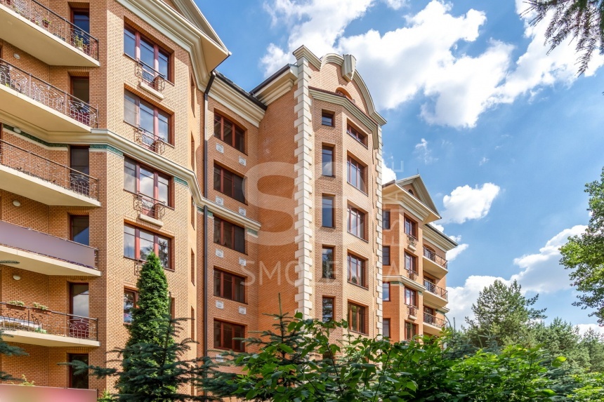 Продажа квартиры, площадь 222 кв.м., 2 этаж, Сосновая ул, 16к1