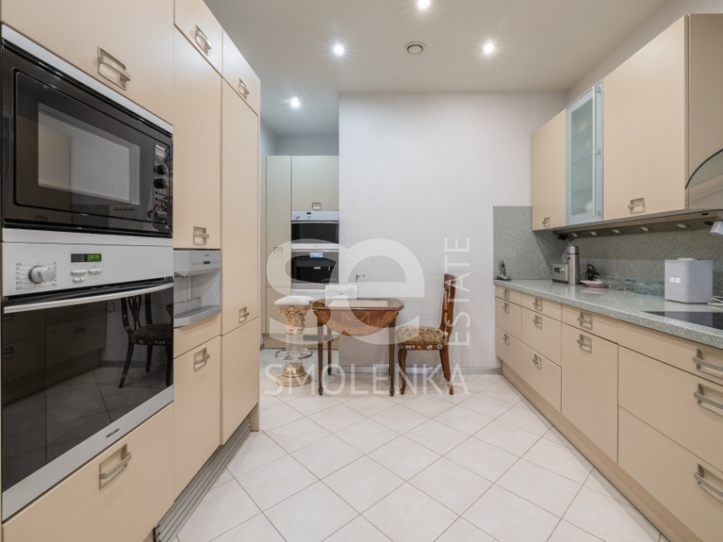 Продажа квартиры, площадь 257.8 кв.м., 3 этаж, ЖК площадь Победы,2 к.3, Победы пл, 2к3