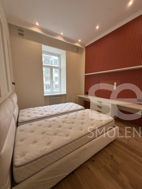 Аренда квартиры, площадь 130 кв.м., 2 этаж, Пречистенка ул, 33/19стр1