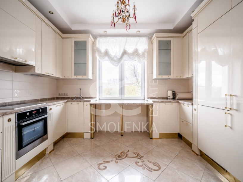 Продажа квартиры, площадь 165 кв.м., 4 этаж, ЖК Вектор-хаус, Ивана Бабушкина ул, 10