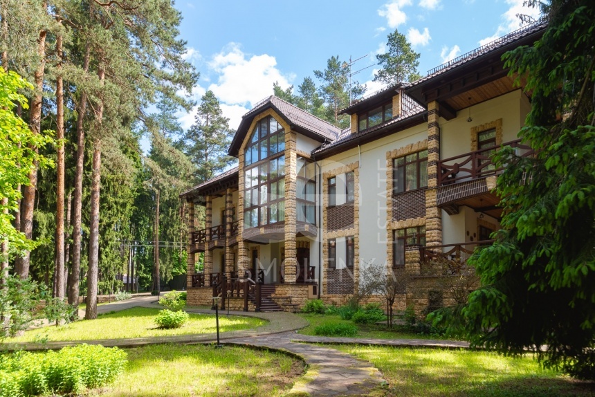 Продажа дома, площадь 830 кв.м., 54, Дмитровское, пл. уч. 65 сот