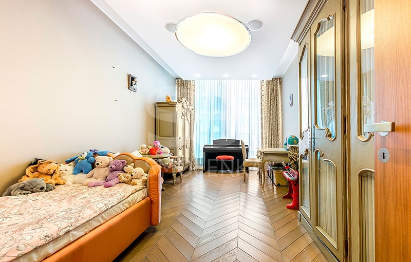 Продажа квартиры, площадь 299.4 кв.м., 5 этаж, ЖК Панорама, Климашкина ул, 17с2