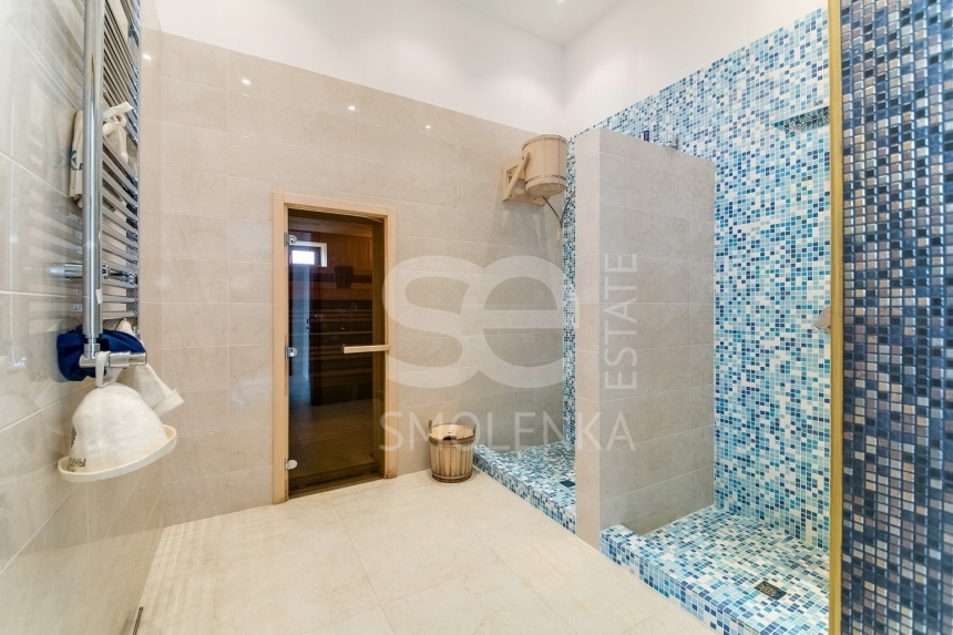 Продажа дома, площадь 980 кв.м., КП Монолит, Новорижское, пл. уч. 35 сот