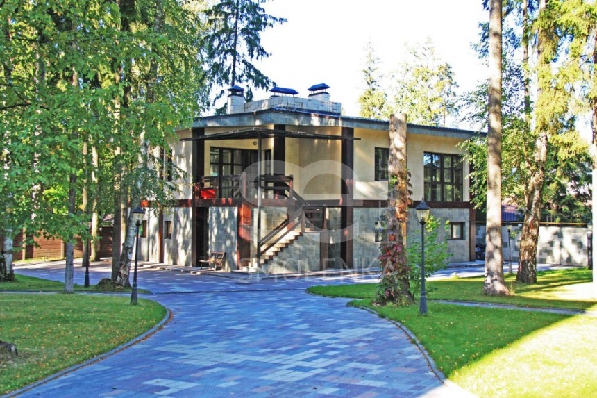 Продажа дома, площадь 1750 кв.м., Рублево-Успенское, пл. уч. 80 сот